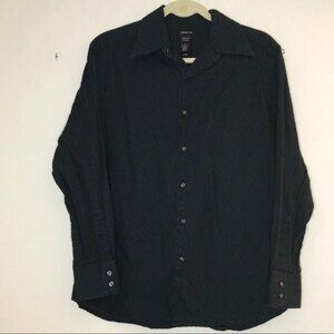 Claiborne sz M Modern Fit Long Sleeve Button Down Top